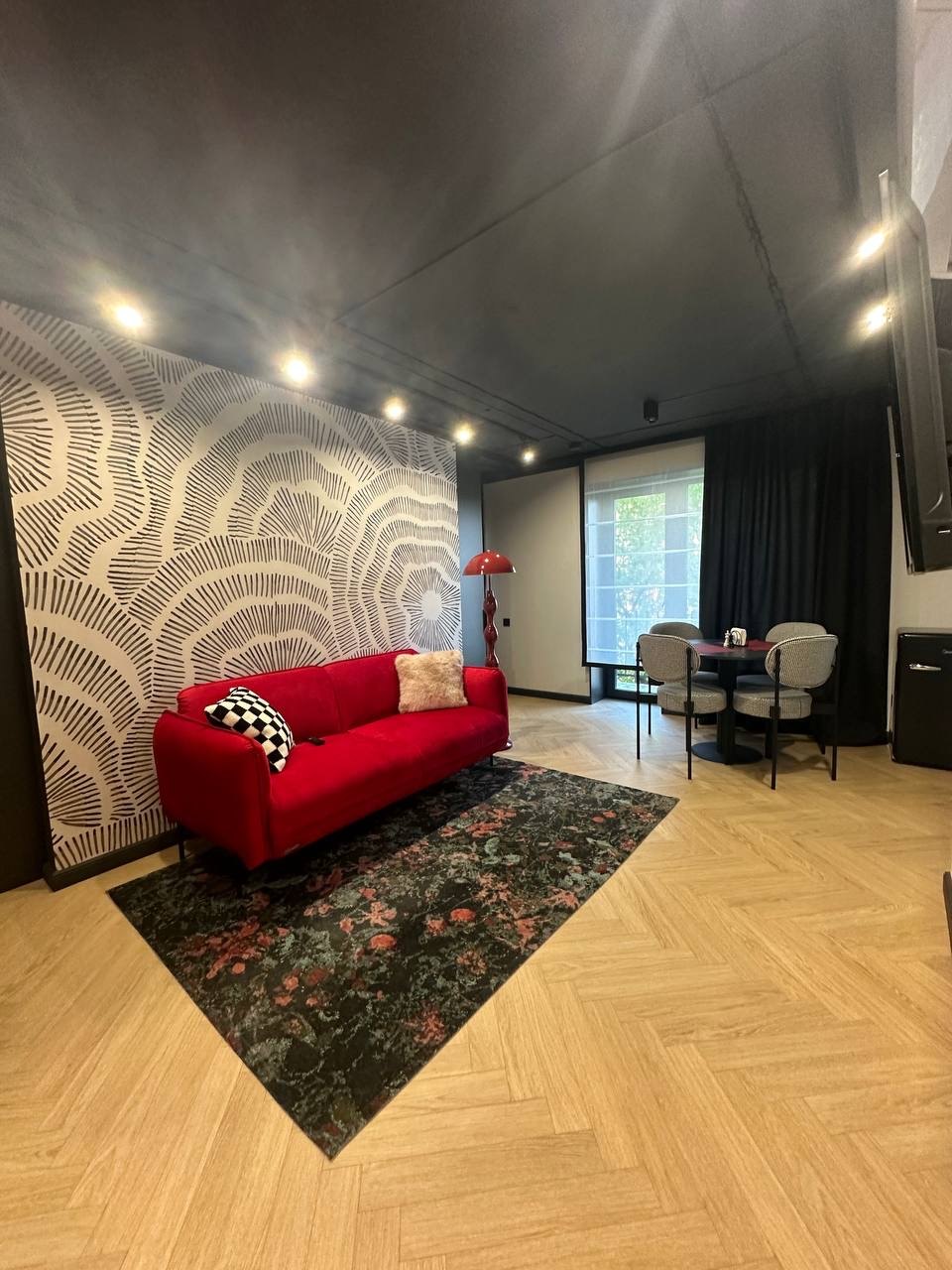 Rabbit Hall · вул. Пирогова